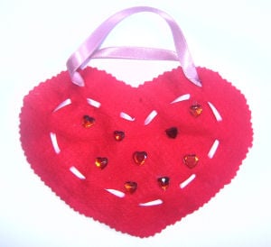 Felt candy bag for Valentine's Day