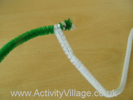 Pipe cleaner rose step 1