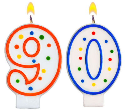 queens_90th_birthday_candles.jpg