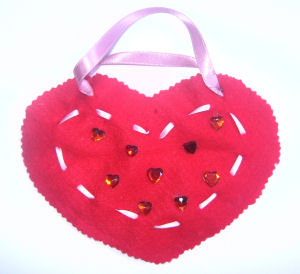 Felt candy bag for Valentine's Day