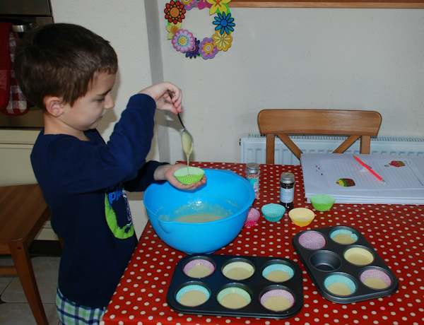 Baking cupcakes 1