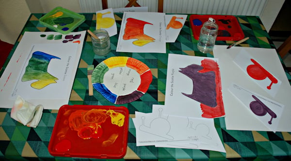 Colour mixing activities in full swing!