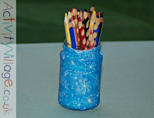 Using the snowflake jar to store pencils