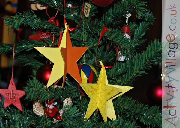 Stars hanging on the Christmas tree