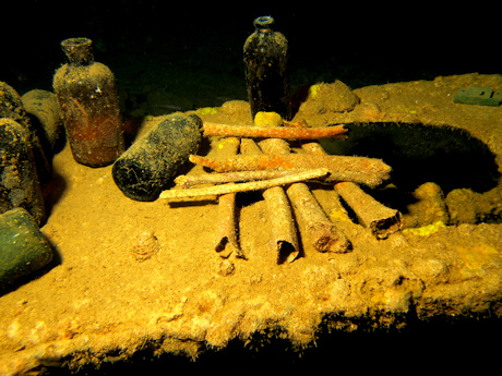 Finds from shipwrecks in Chuuk lagoon, Micronesia