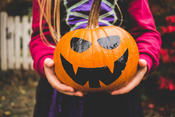 Make a quick Jack o Lantern