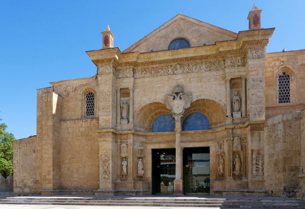 Cathedral of Santa María la Menor - the oldest cathedral in the Americas