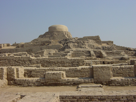 Ruins at Moenjodaro (Pakistan) - Indus Valley Civilisation