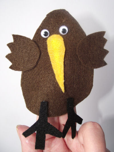 Kiwi finger puppet