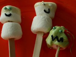 marshmallow ghosts and ghouls