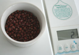 Otedama - measure out beans