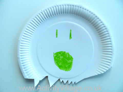 Paper Plate Ghost Craft