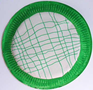 Paper plate racket