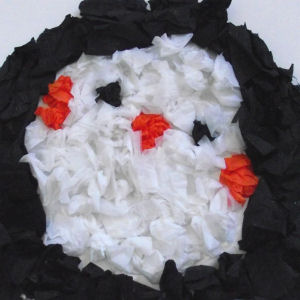 Paper plate scrunchy penguin - detail