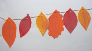 Hanging Leaves Garland
