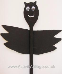 Wooden Spoon Bat Puppet
